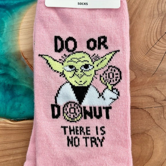 Star Wars Accessories - Star Wars Pink Yoda Socks